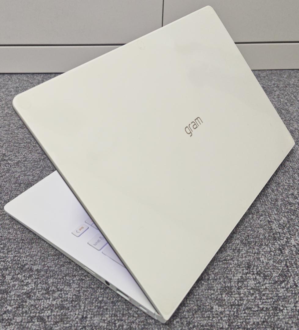超美品 LG gram13 core i5 新品SSD512GB メモリ16GB