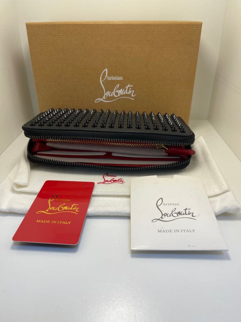 クリスチャンルブタン ラウンドファスナー長財布