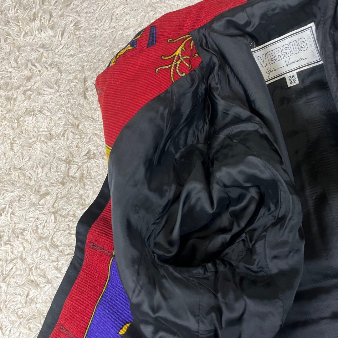 レア VERSACE ヴェルサーチ 金ボタン 総柄 短丈 テーラードジャケット