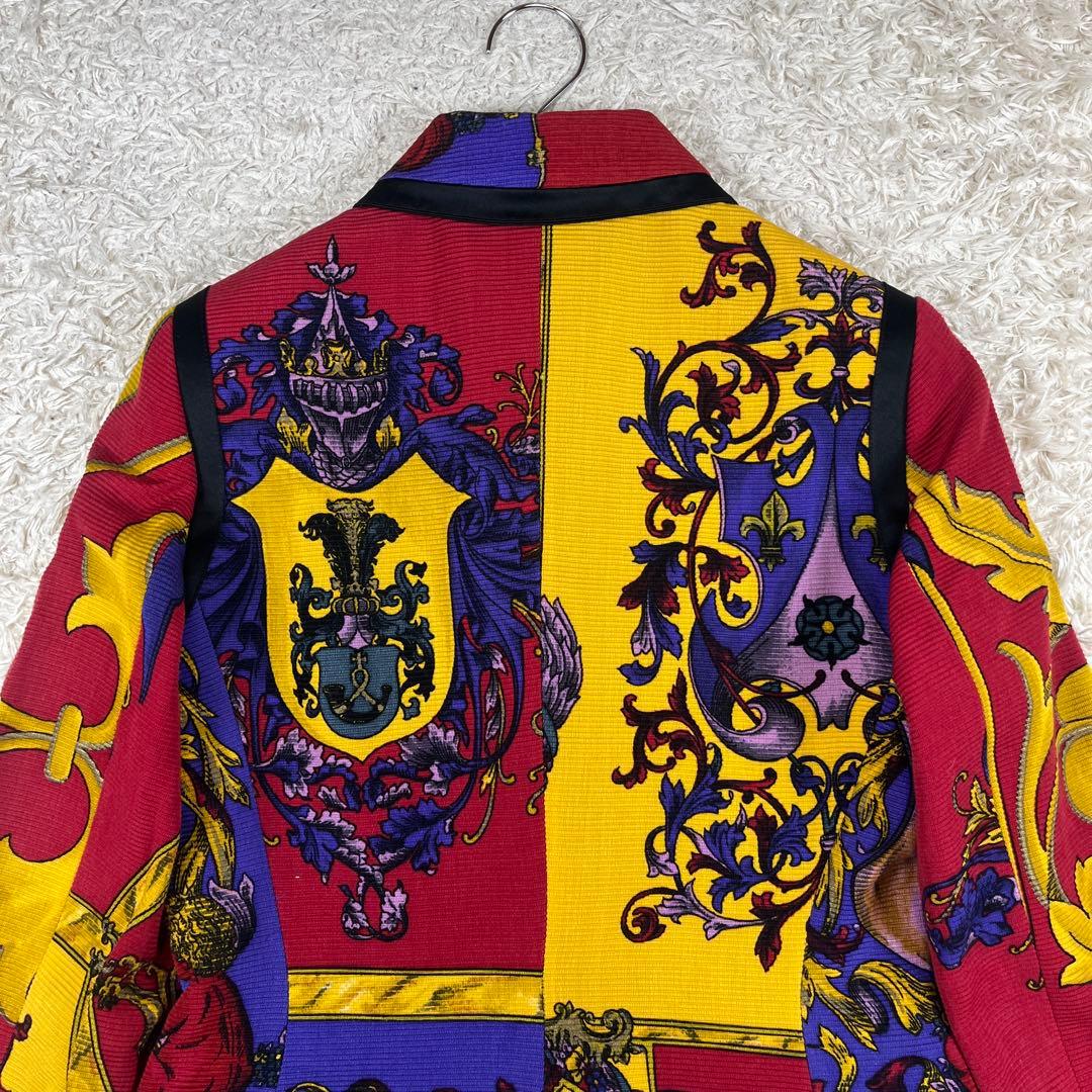 レア VERSACE ヴェルサーチ 金ボタン 総柄 短丈 テーラードジャケット