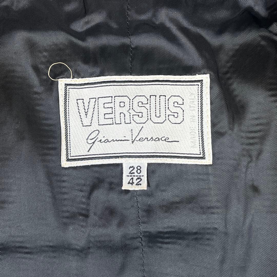 レア VERSACE ヴェルサーチ 金ボタン 総柄 短丈 テーラードジャケット