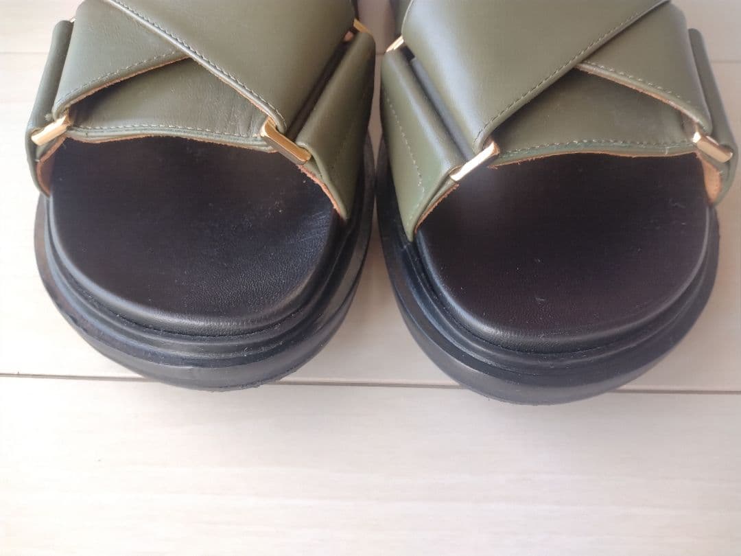 Marni オリーブグリーン クロスストラップサンダル　36.5