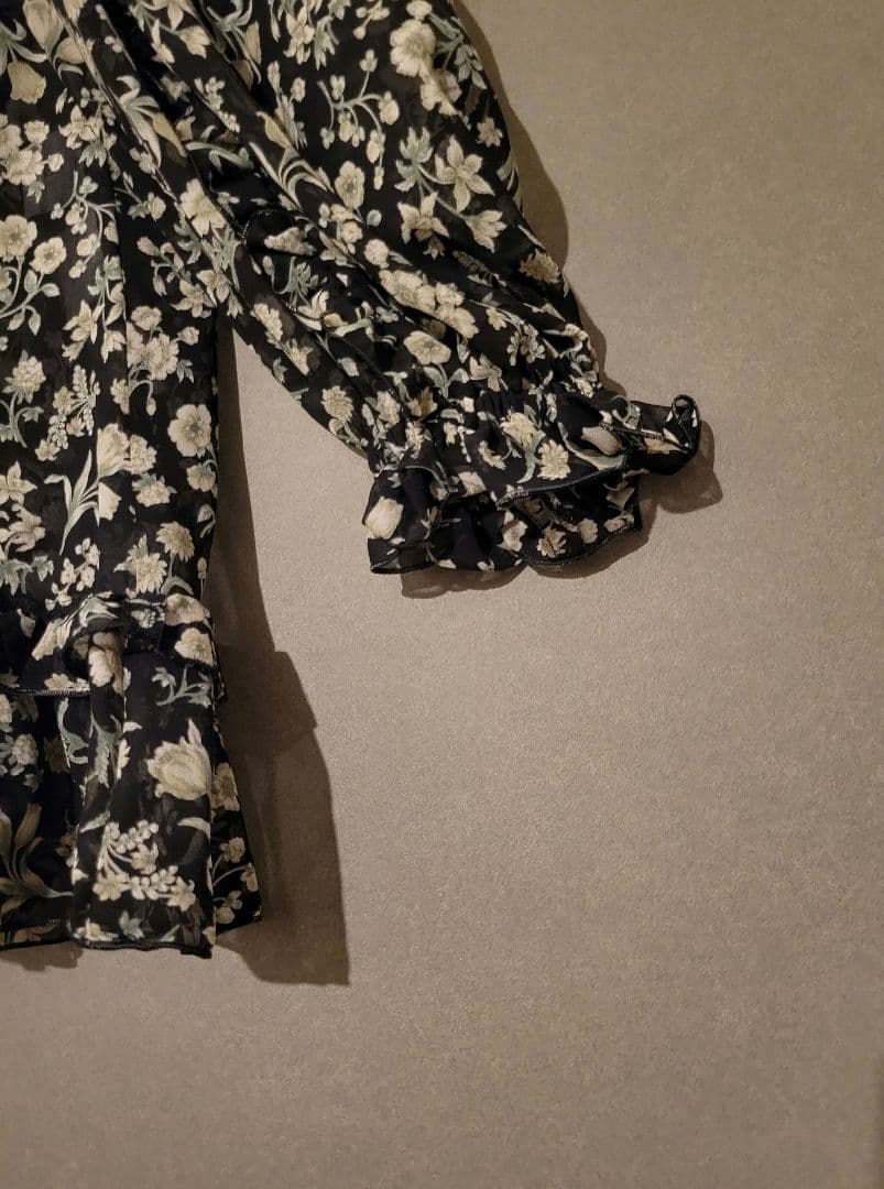 SEVEN TEN by MIHO KAWAHITO フラワーシフォンチュニック