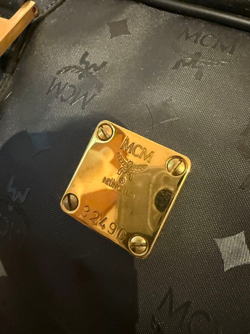 MCM ブラック 総柄ボストンバッグ