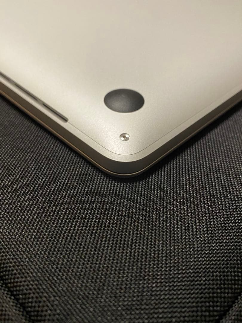 MacBook Pro 13インチ / i5 / 16GB / 512GB