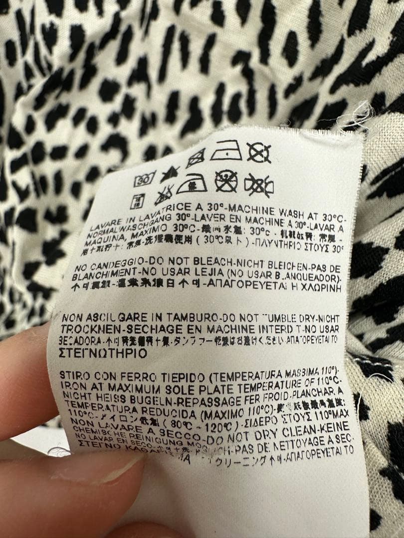 サンローラン パリ　ベイビーキャット レオパード半袖Tシャツ