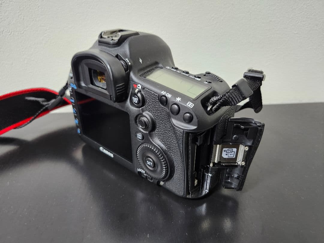 canon 5D Mark3　本体＋バッテリーグリップ付き