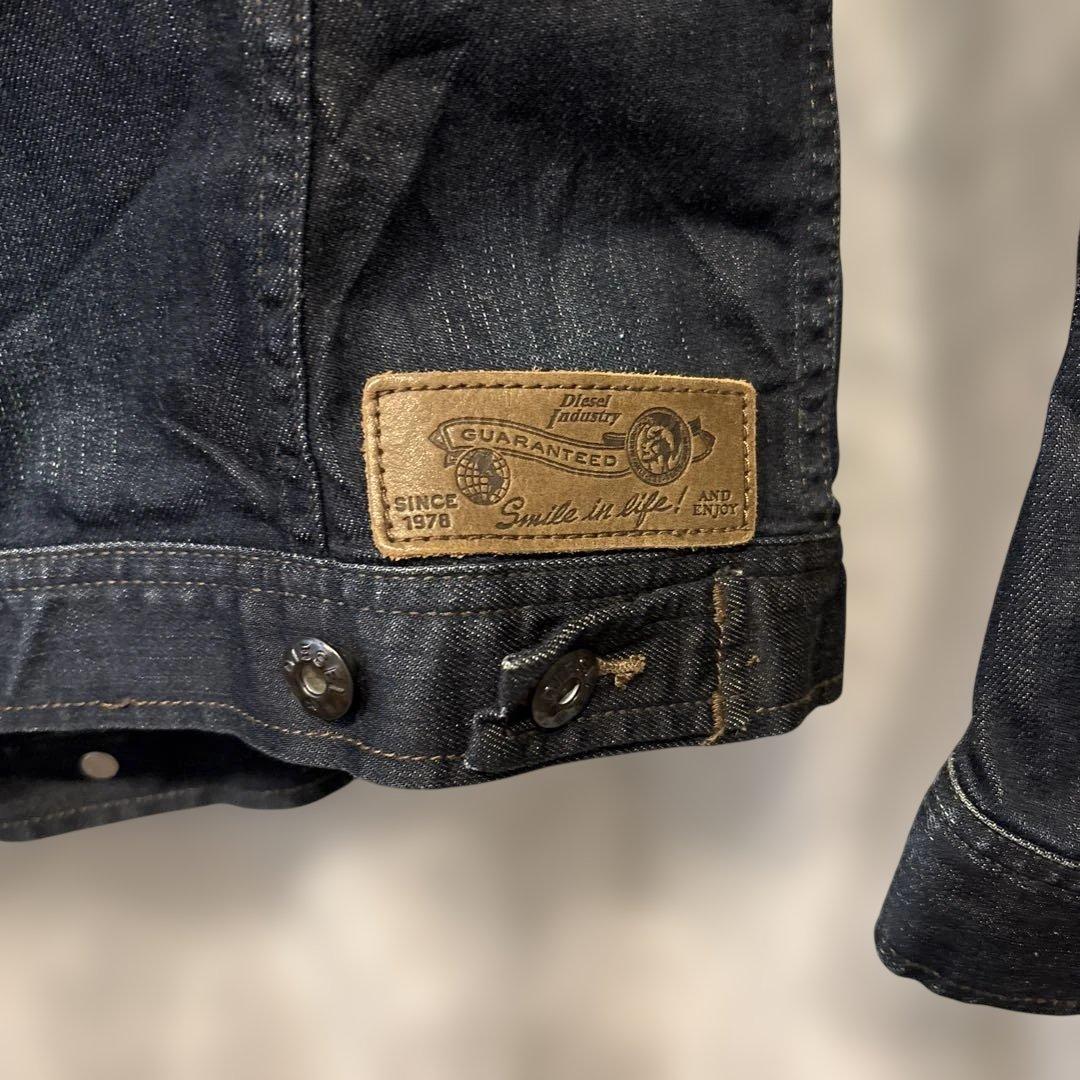 美品・DIESEL デニムジャケット ダメージ加工