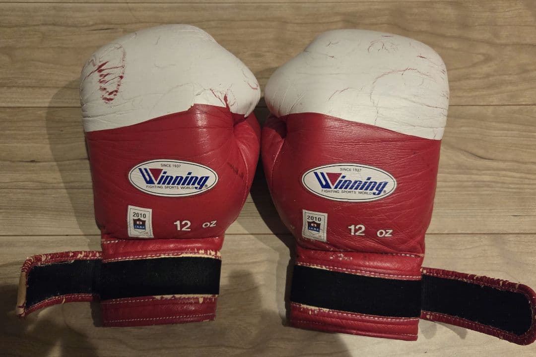 Winning ボクシンググローブ 12oz 赤