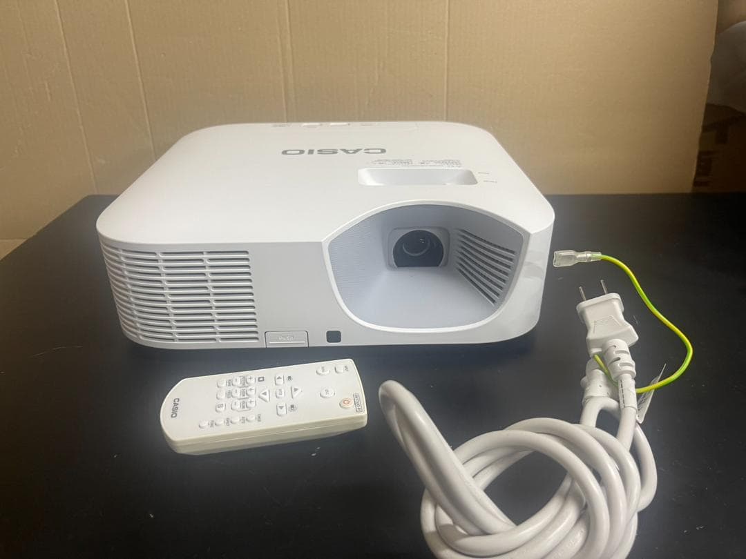 CASIO xj-v100w プロジェクター 本体 1081時間