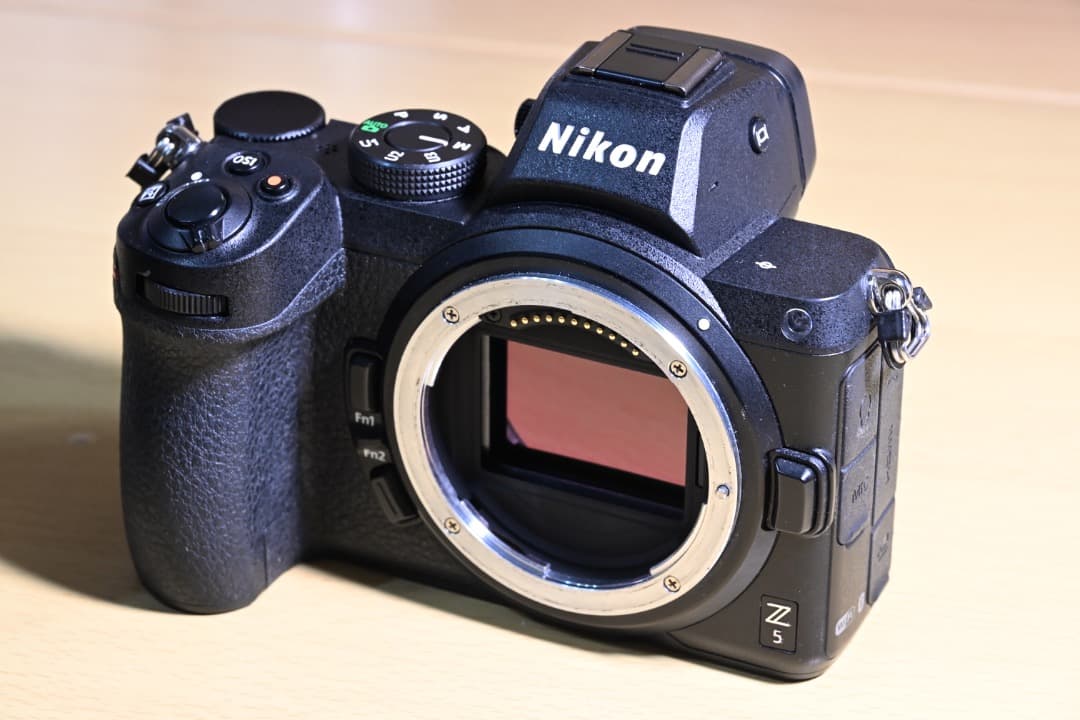 デジタルカメラ Nikon Z5 + NIKKOR Z 50mm F1.8 S