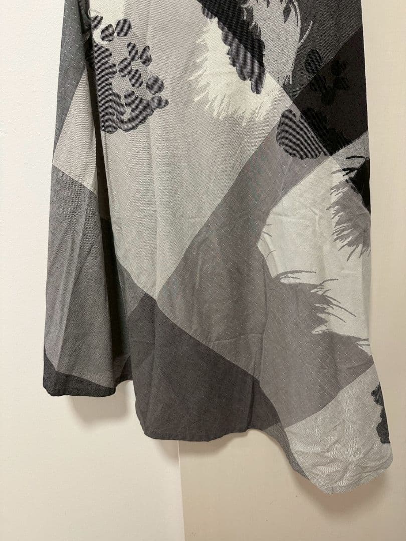 る*ん様 慈雨 センソユニコ ノースリーブブラウス グレー 40 ar02064