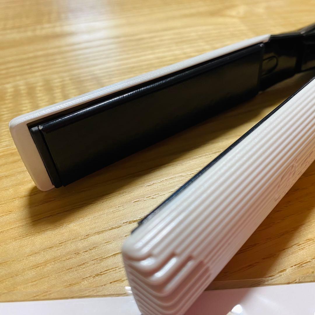 【美品 動作確認済】refa ストレートアイロン RE-AC02A