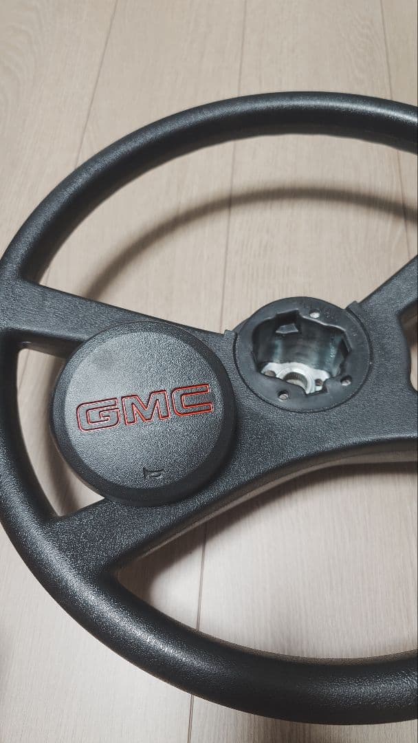 GM純正 ?　GMC　ステアリング ハンドル