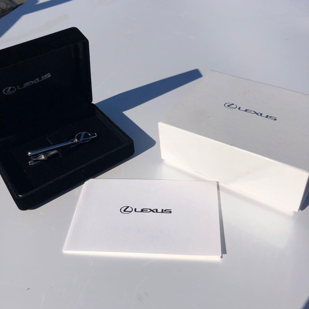 新品未使用 LEXUS レクサス ネクタイピン 箱付き シルバー　ロゴ刻印