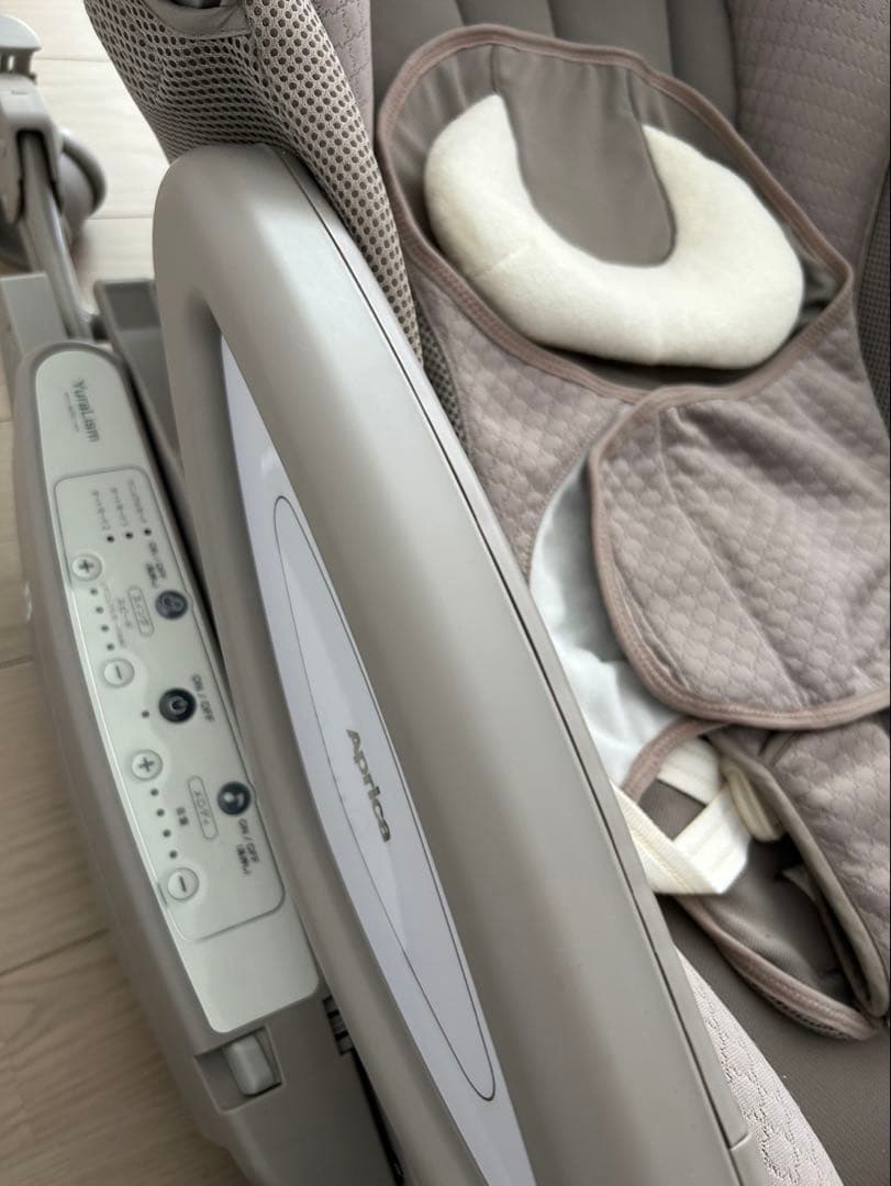 Aprica ユラリズムオートムーンロック グレー