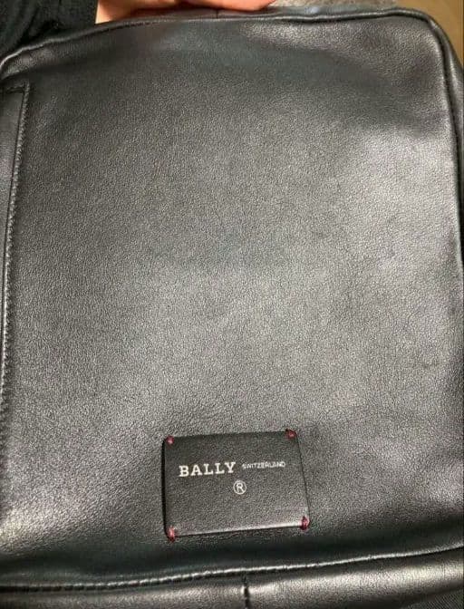 BALLY ショルダーバッグ ブラック/レッド