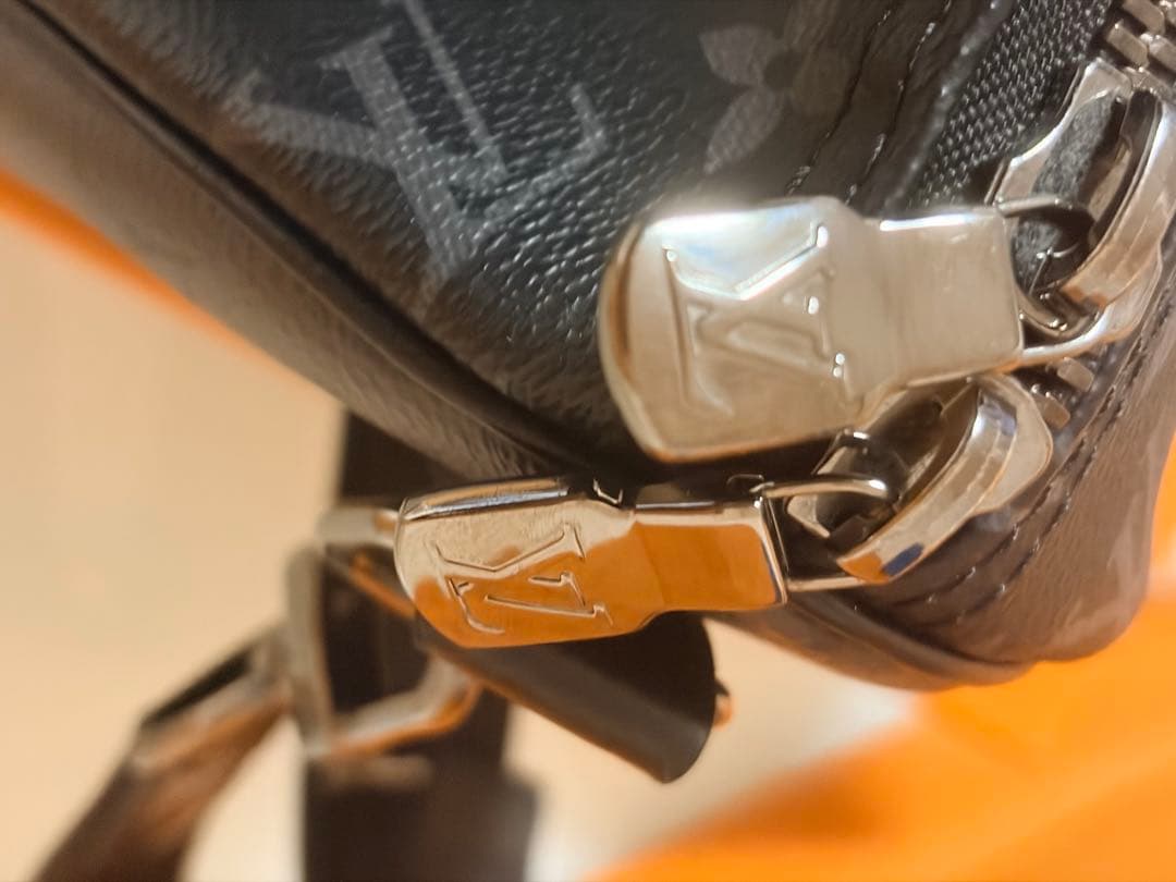 ルイヴィトン キーポルバンドリエール35 モノグラム エクリプス M46655