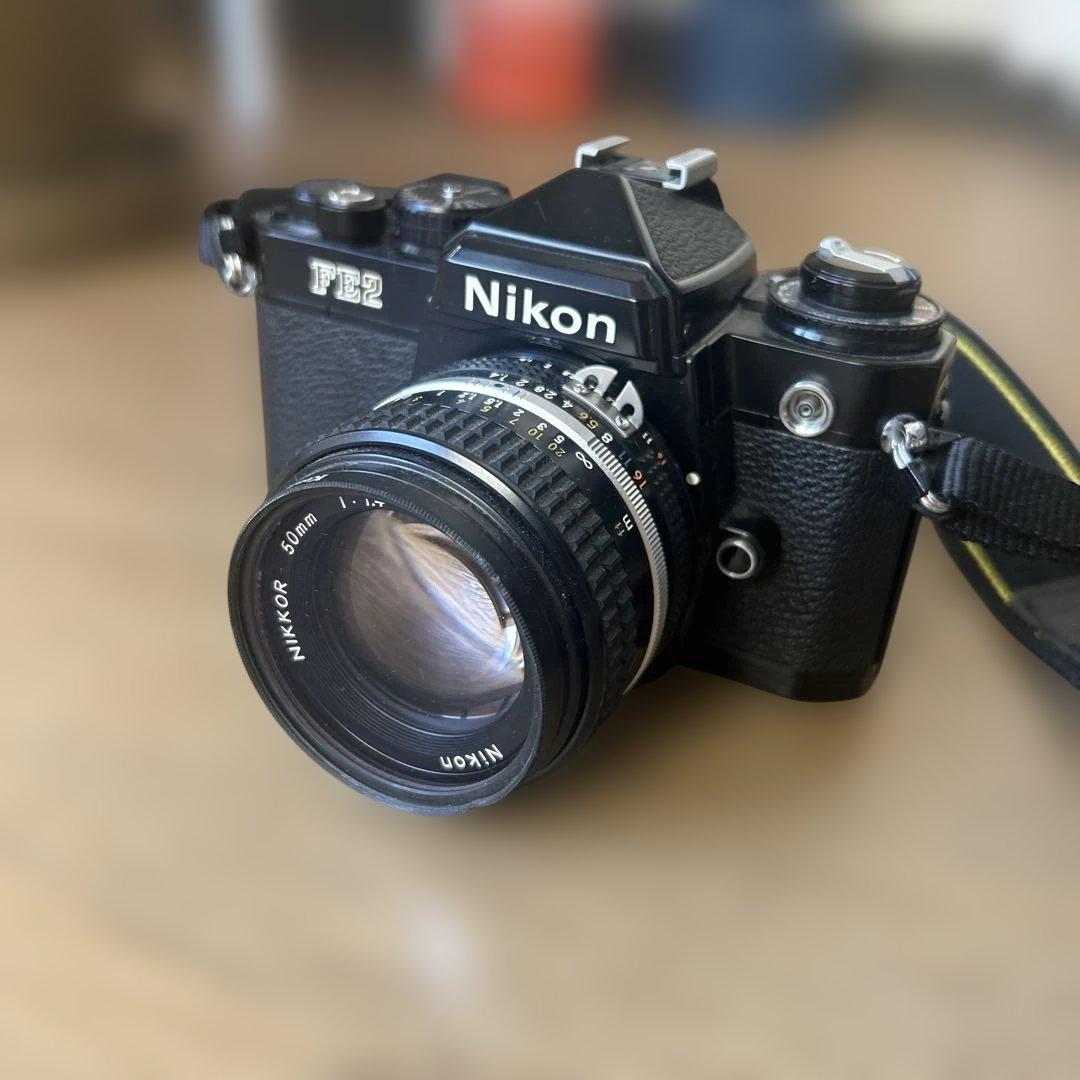 Nikon FE2 本体　レンズ、ベルト、取扱説明書付き***即購入可能