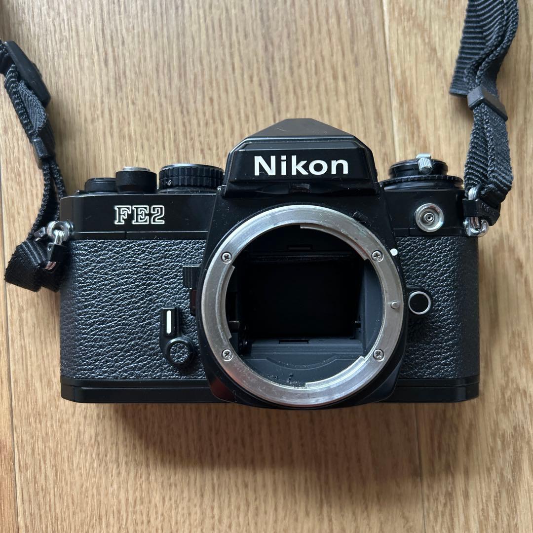 Nikon FE2 本体　レンズ、ベルト、取扱説明書付き***即購入可能