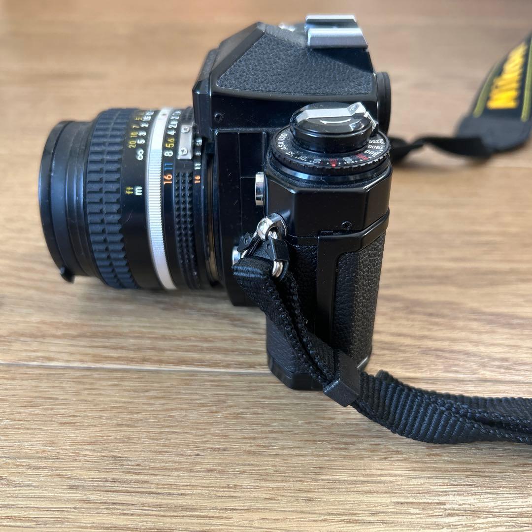 Nikon FE2 本体　レンズ、ベルト、取扱説明書付き***即購入可能