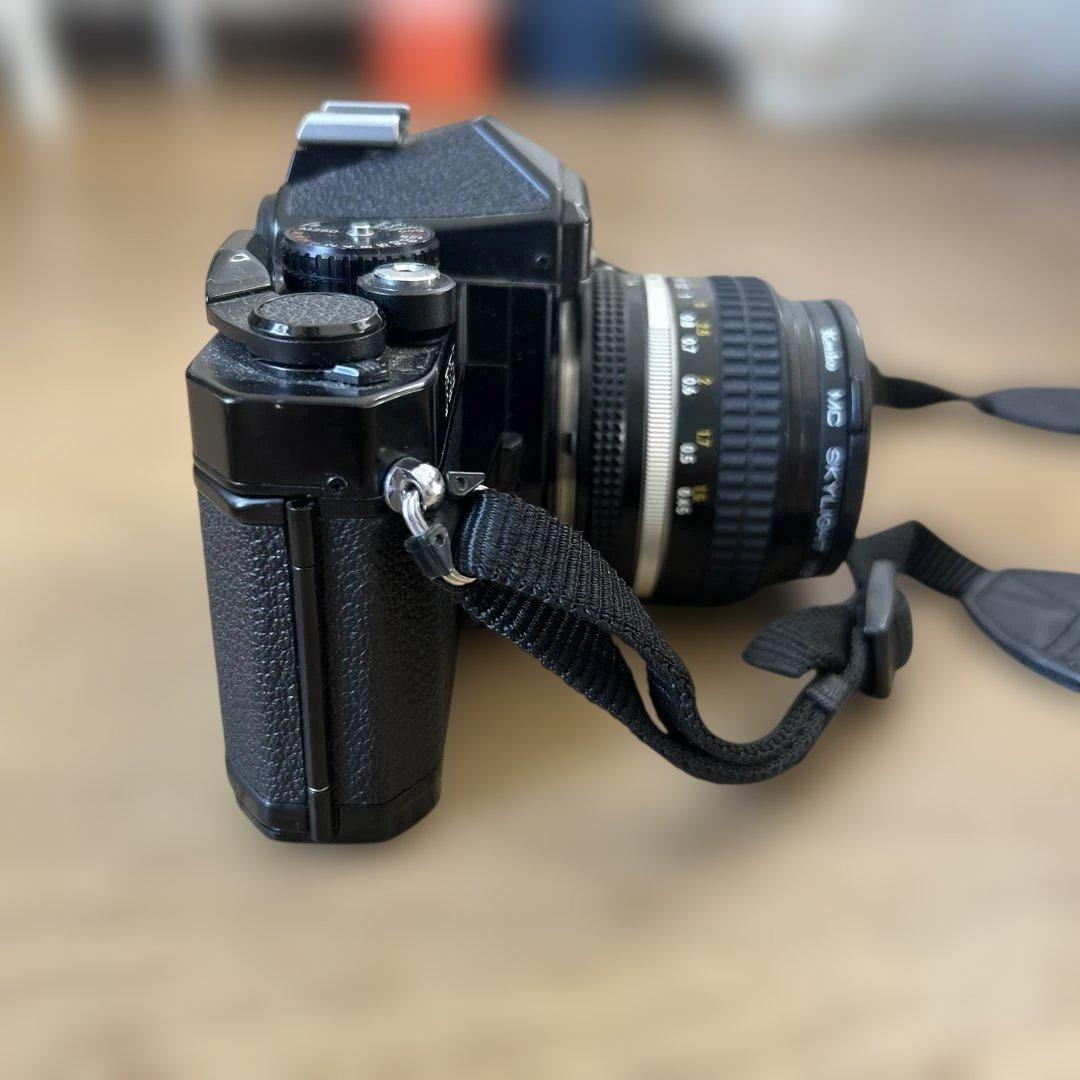 Nikon FE2 本体　レンズ、ベルト、取扱説明書付き***即購入可能