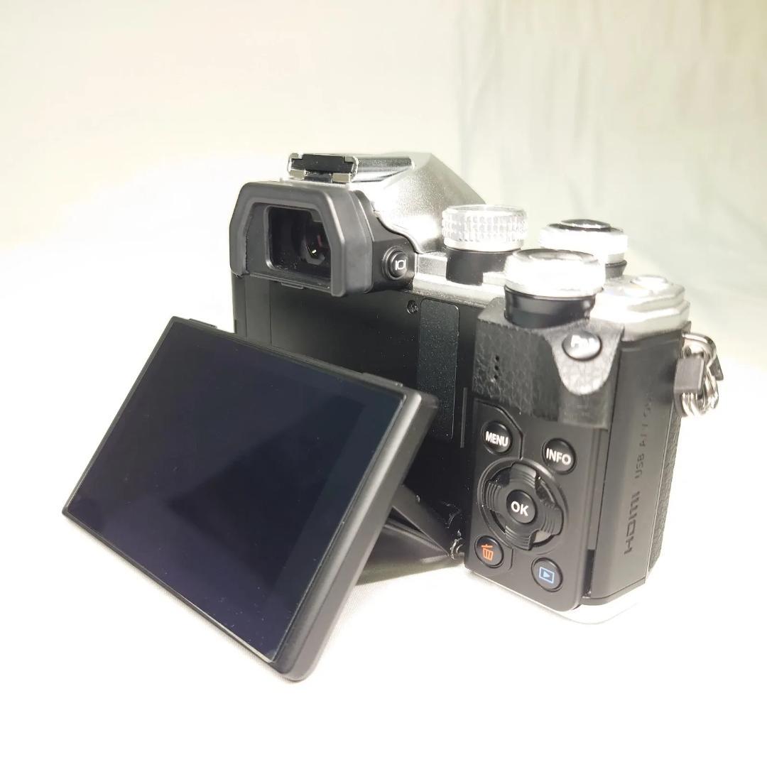 OLYMPUS オリンパス OM-D E-M10 Mark II 箱OK