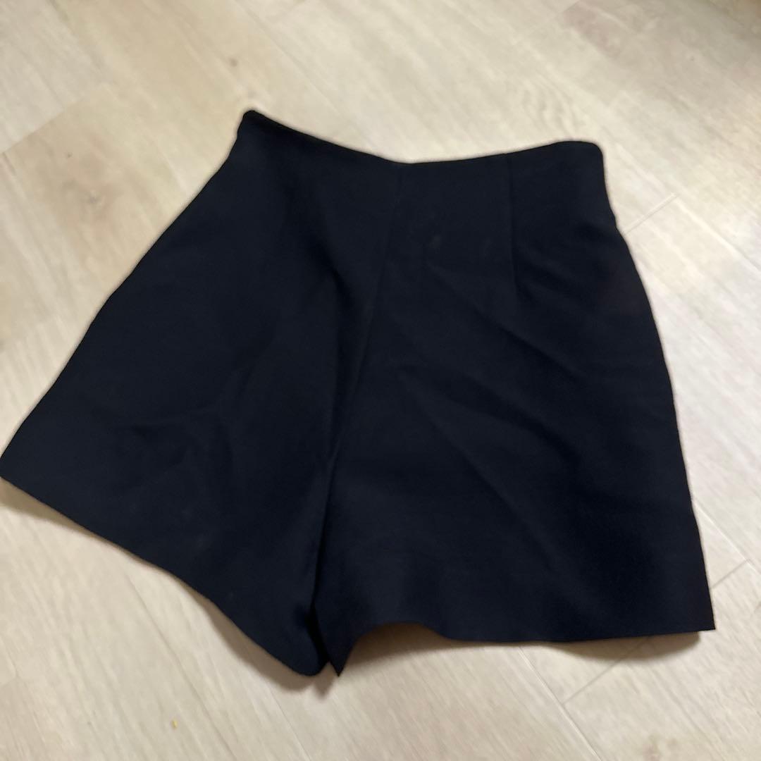 VALENTINO ショートパンツ