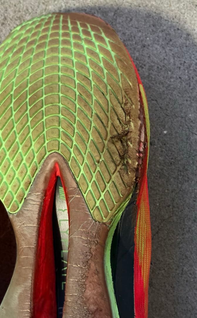 NIKE ナイキ ヴェイパーフライ4