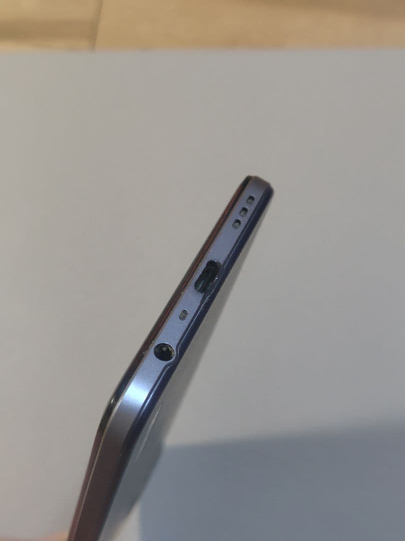 OPPO A73 スマホ SIMフリー（ケースあり）