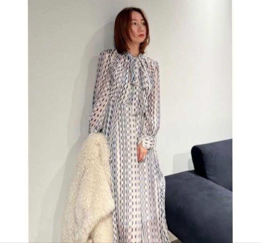 週末限定お値下げ倉科カナさん着用！フレイアイディー★プリントボウタイワンピース