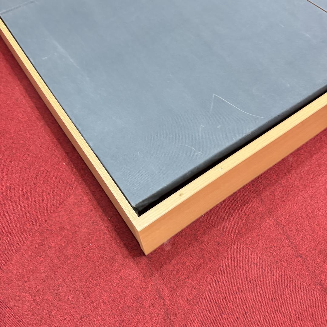 ダブルベッド　引き出し有り　コンセント付き　枕元に収納有