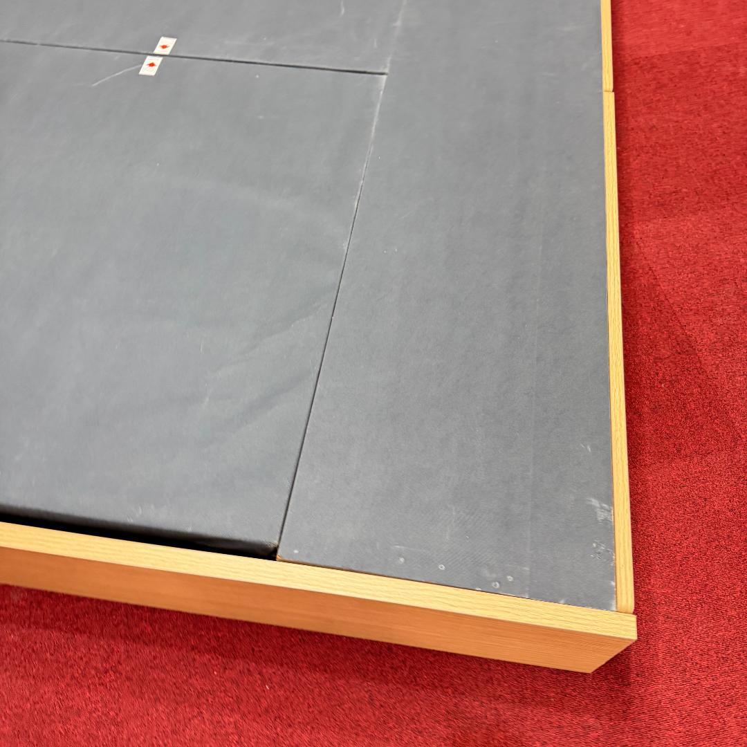 ダブルベッド　引き出し有り　コンセント付き　枕元に収納有