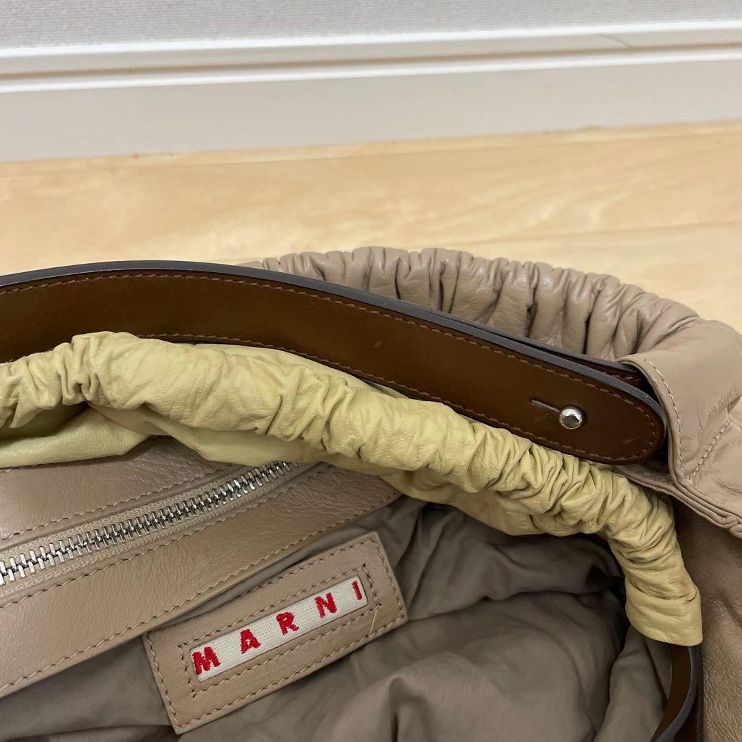 ■MARNI（マルニ）美品 /レザー/ハンドバッグ/ベージュ系