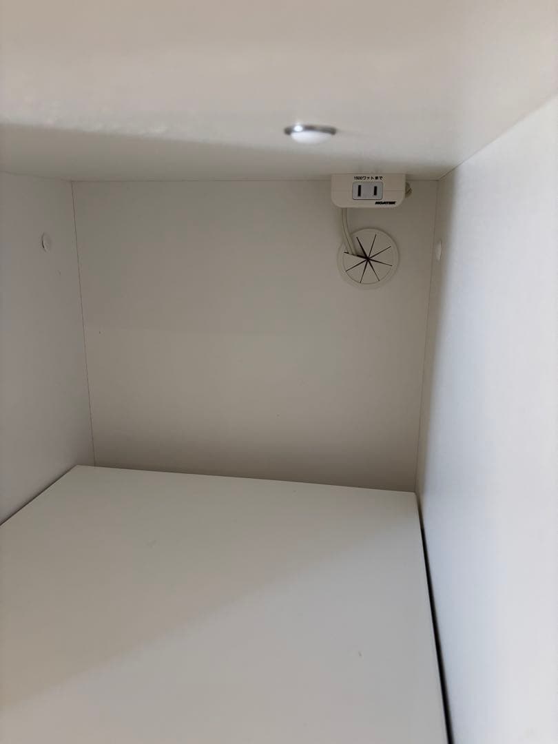 ニトリ　リガーレ　ホワイトキャビネット 食器棚・キッチンカウンター　上置き棚付き