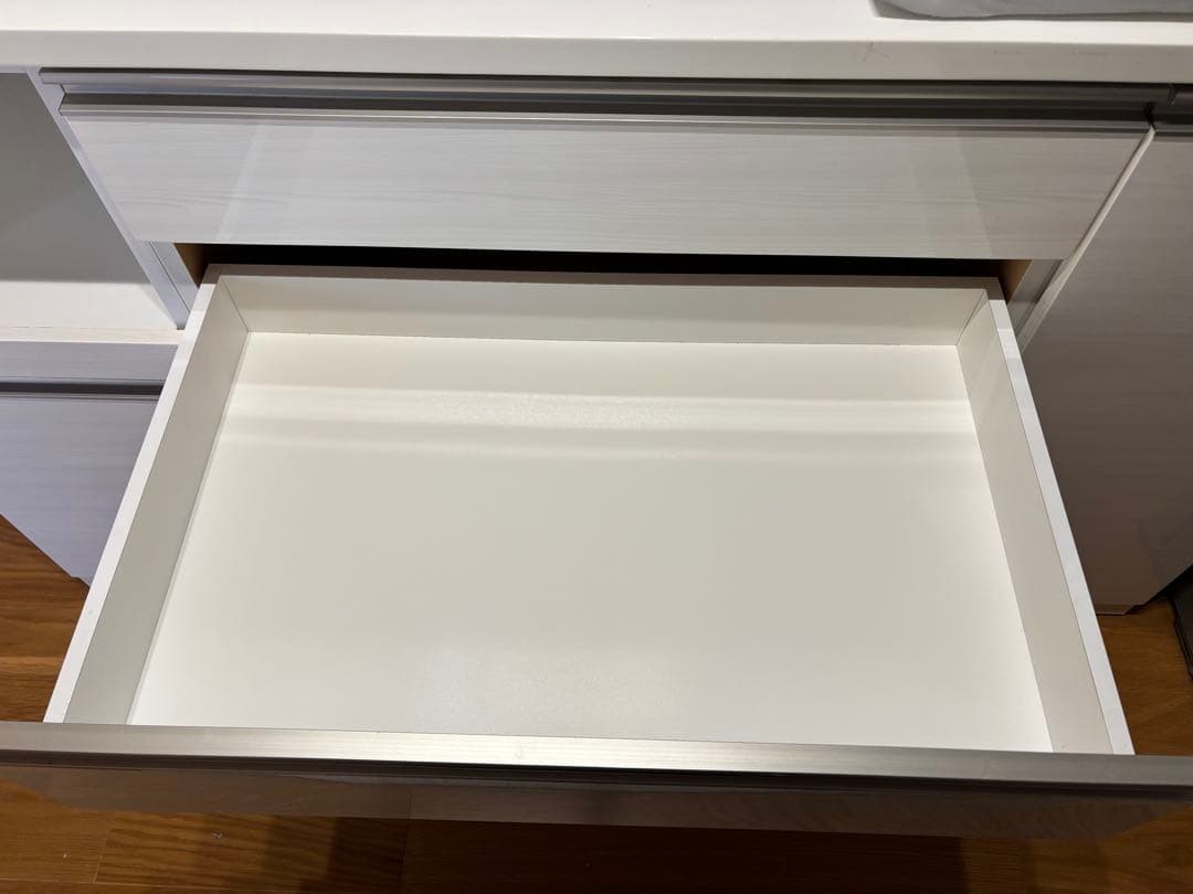 ニトリ　リガーレ　ホワイトキャビネット 食器棚・キッチンカウンター　上置き棚付き