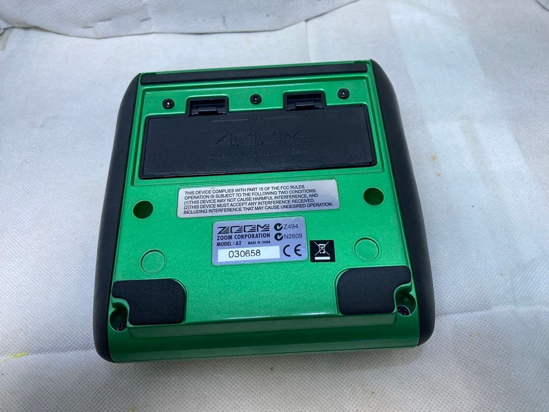 zoom アコースティック　マルチエフェクター A2　互換ＡＣアダプター付属