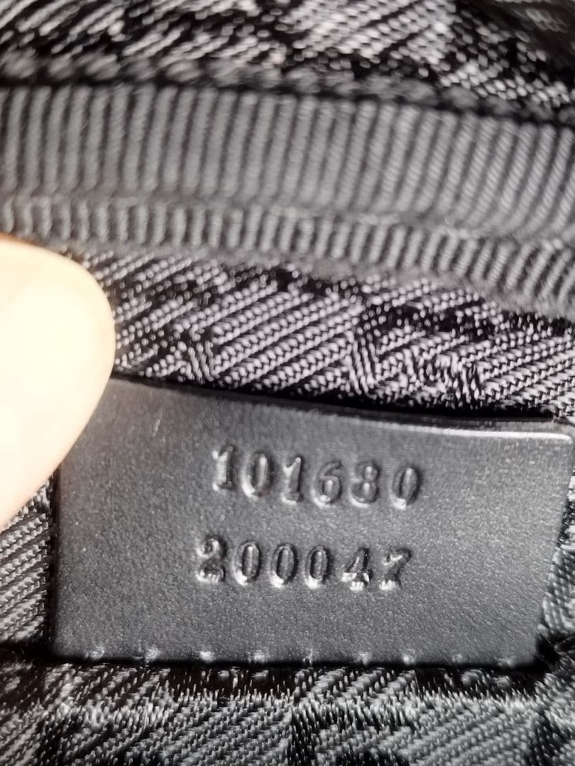 GUCCI ブラック ショルダーバッグ 収納袋付き