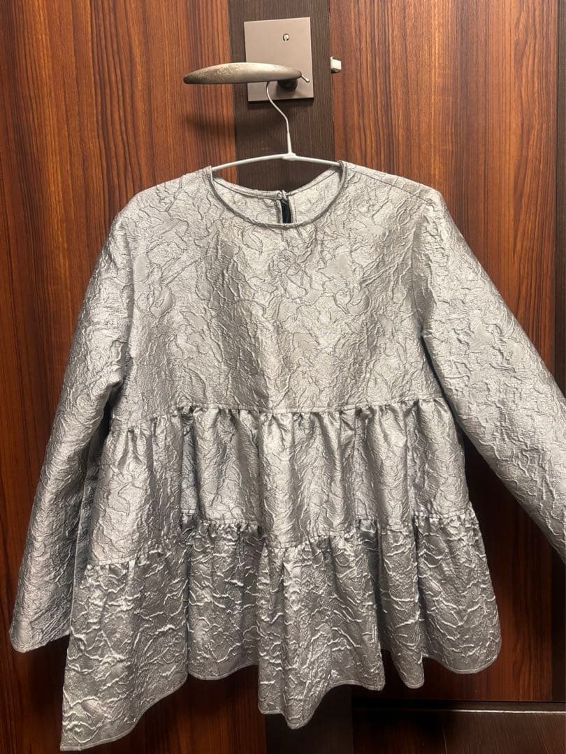 OHGA JACQUARD GATHER BLOUSE グレー