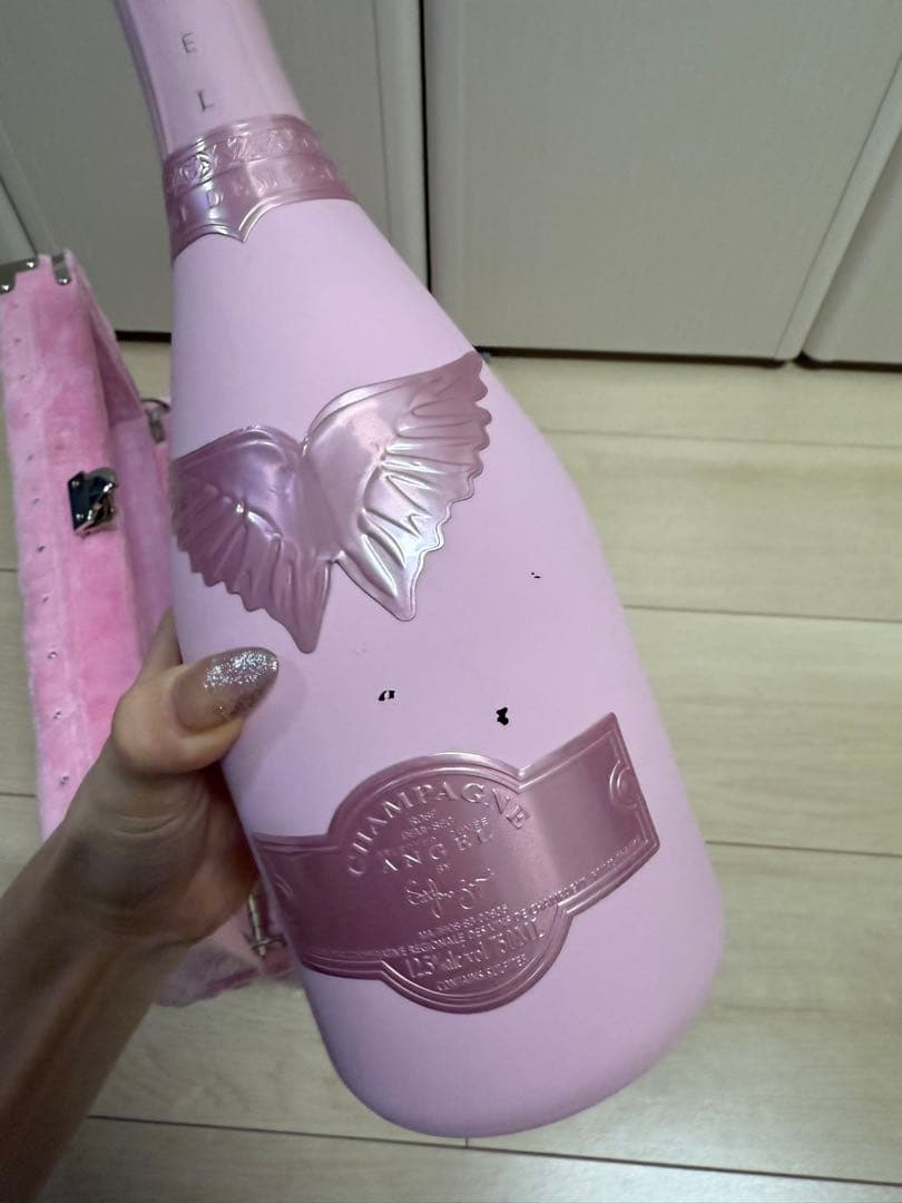 ANGELCHAMPAGNE NV Demi Sec Rosé_Fur Type