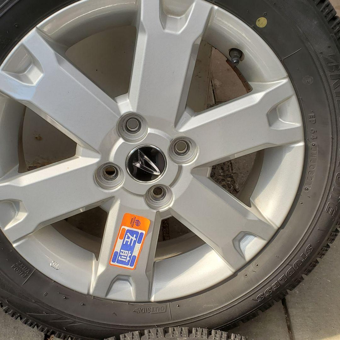 ダイハツ　タフト　15インチ純正ホイール美品