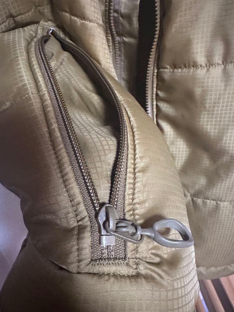 BEYOND プリマロフトジャケット ビヨンド ダウンベストジャケット レベル7