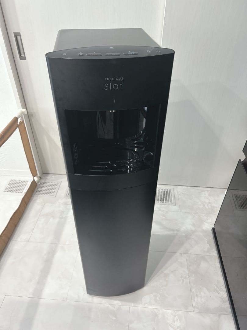 フレシャス スラット ウォーターサーバー 黒