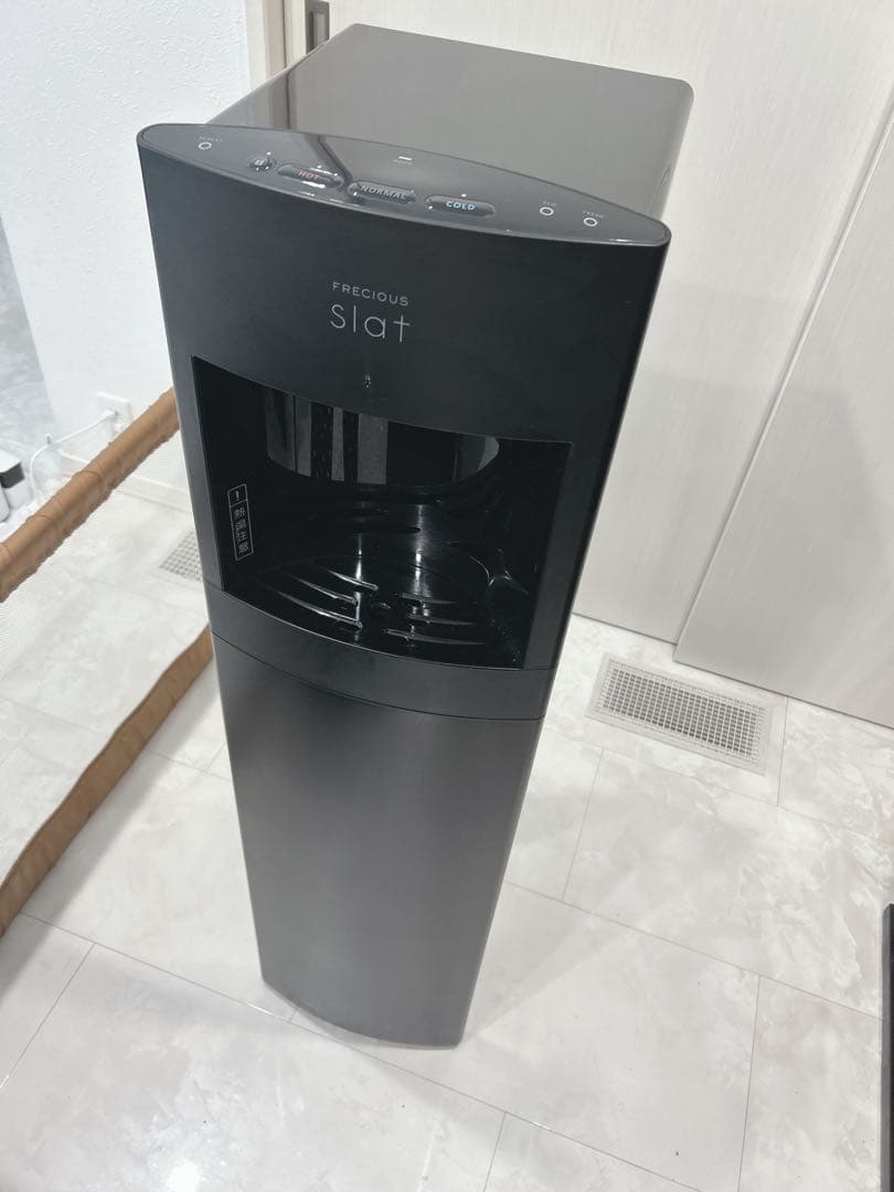 フレシャス スラット ウォーターサーバー 黒