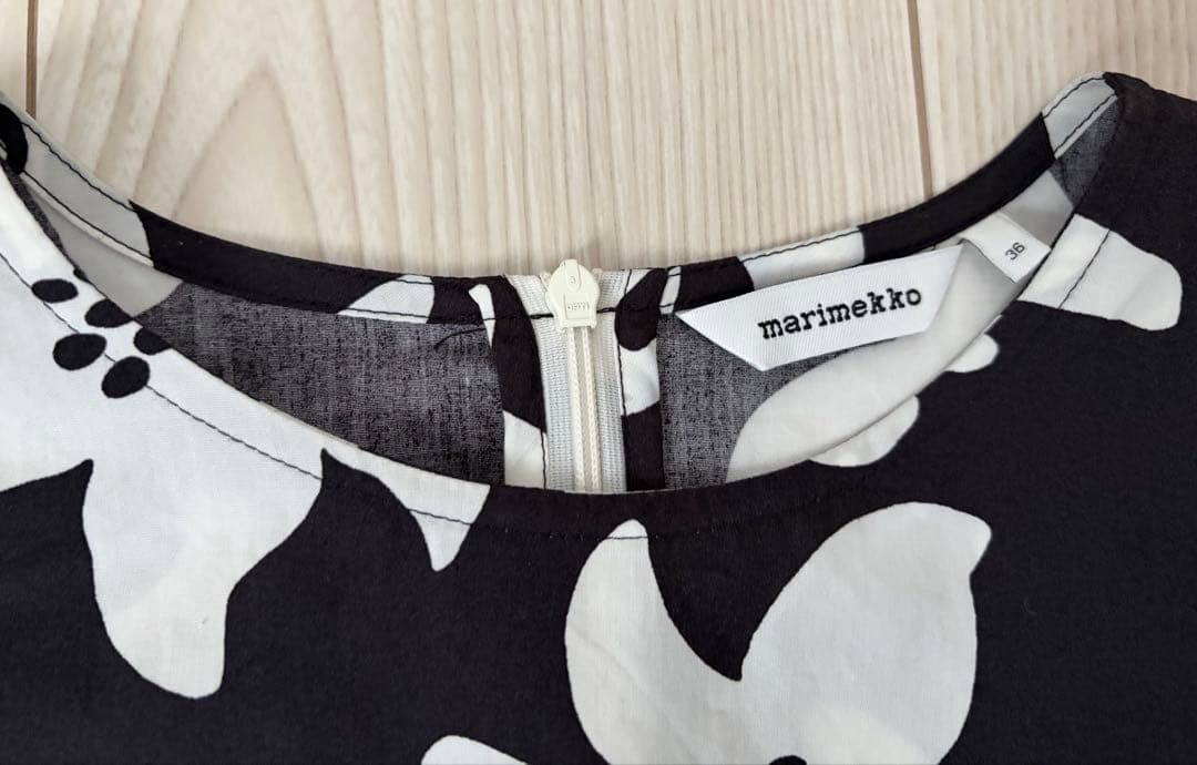 marimekko マリメッコ ブラウス モノトーン フラワープリント