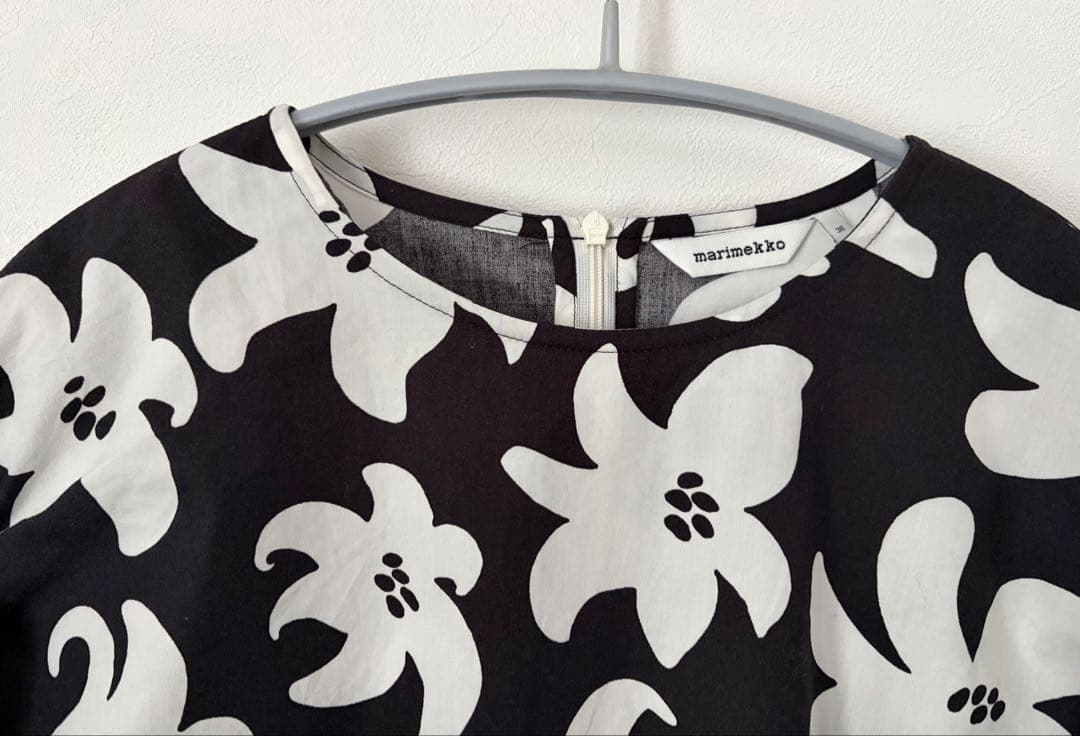 marimekko マリメッコ ブラウス モノトーン フラワープリント