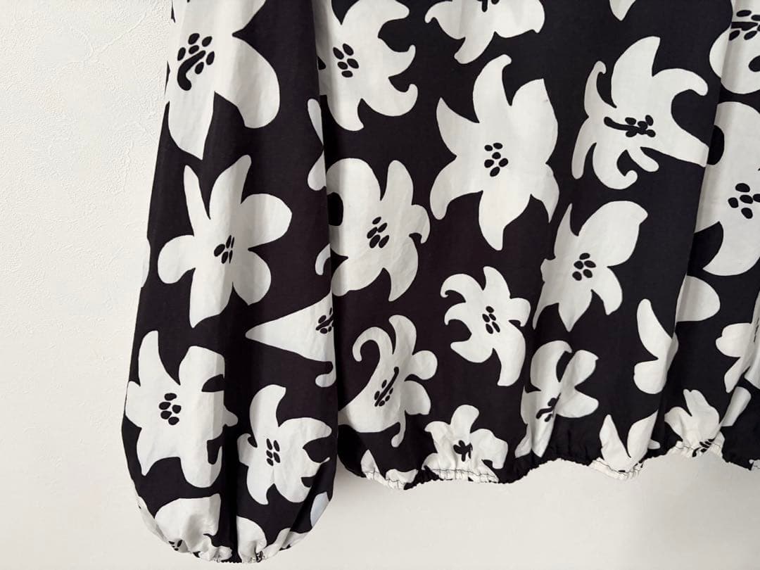 marimekko マリメッコ ブラウス モノトーン フラワープリント