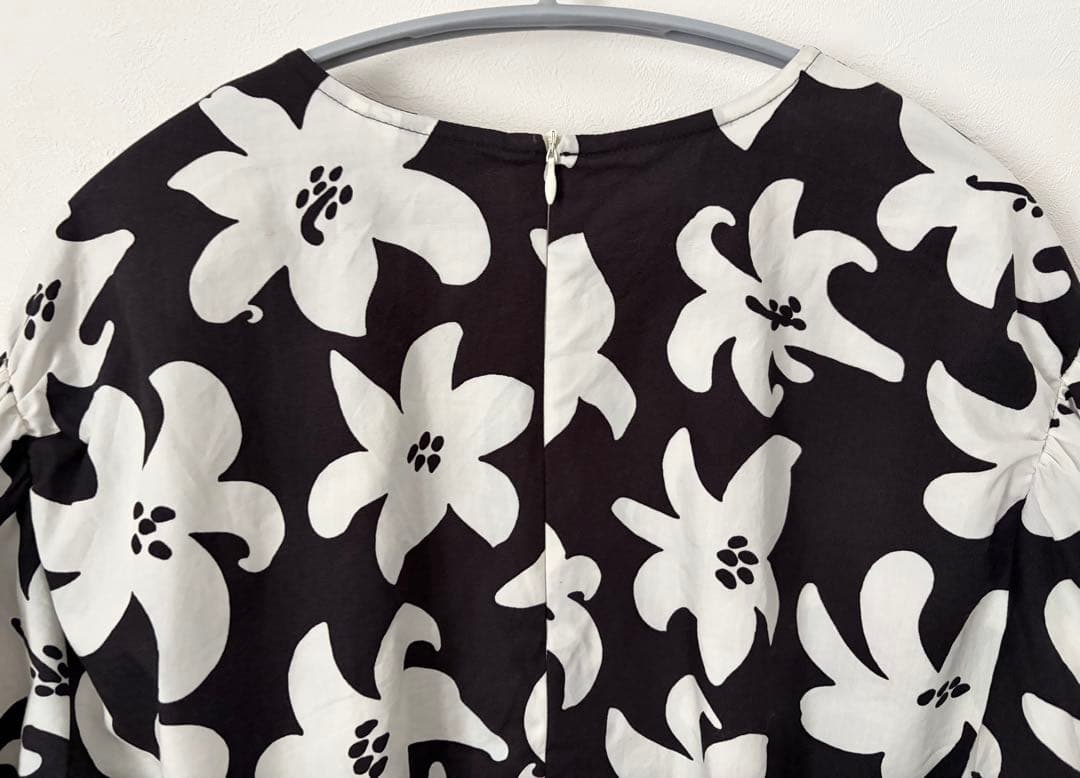 marimekko マリメッコ ブラウス モノトーン フラワープリント