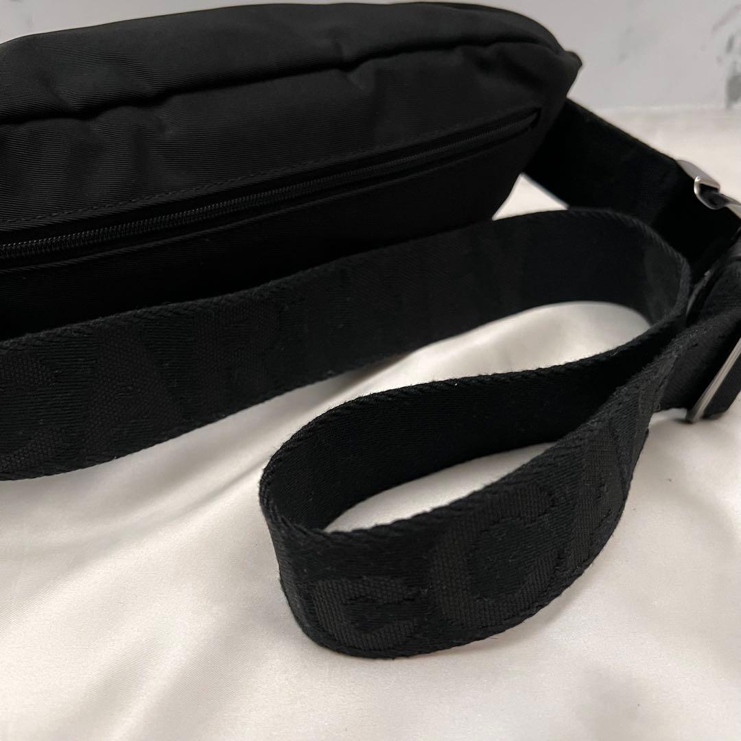 ✨未使用品✨ステラマッカートニー　ボディバッグ　ナイロンキャンバス　ブラック