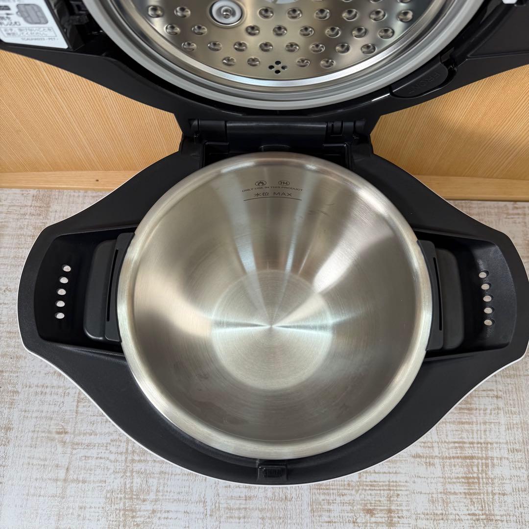 SHARP ヘルシオ ホットクック KN-HW24E-W（ホワイト）2.4L